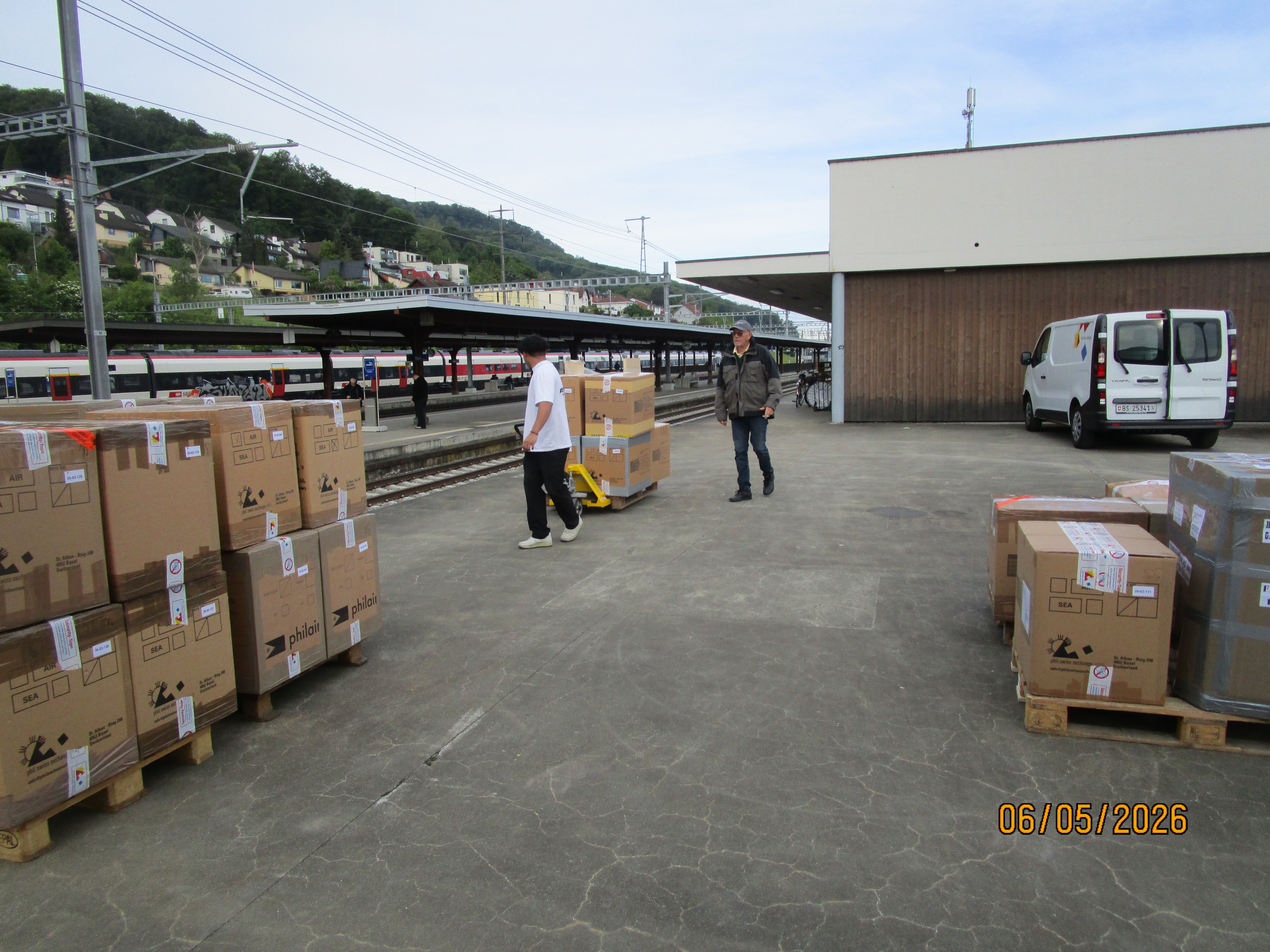 CONTAINER LOADING 26-02